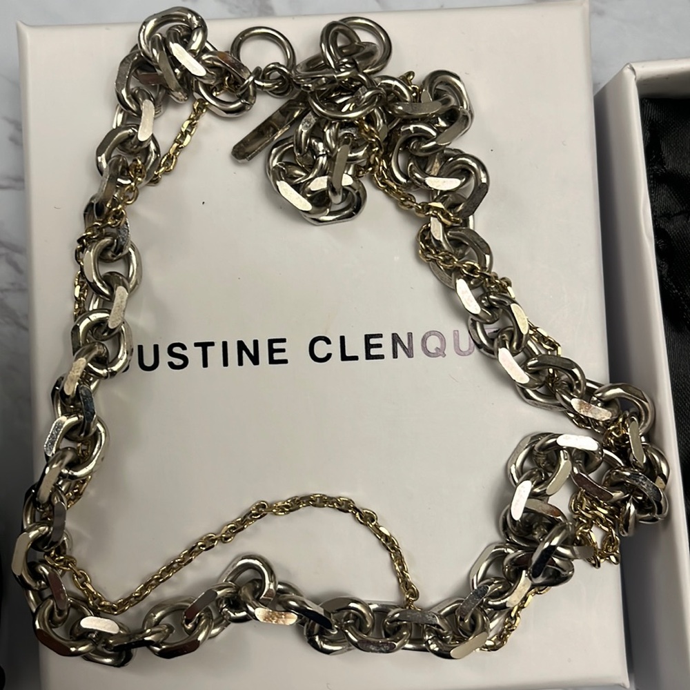 Justine clenquet